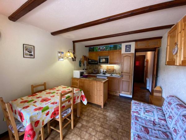 A la foto es mostra l'objecte Studio équipé à Châtel, proche télésièges, parking inclus, Sud/Ouest - FR-1-693-57 situat a la ciutat de Châtel.