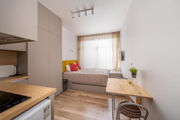 Seaside Escape in Dzintaru Studio Apartments 100m from Beach and Near Forest Park, Jurmala