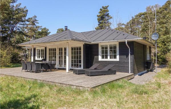 3 Bedroom Gorgeous Home In Nexø, Neksø