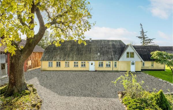 På billedet ses objektet Awesome Home In Haderslev With Wifi beliggende i byen Haderslev.