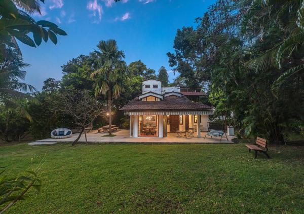 A la foto es mostra l'objecte SaffronStays Oriana, Alibaug situat a la ciutat de Mandve.