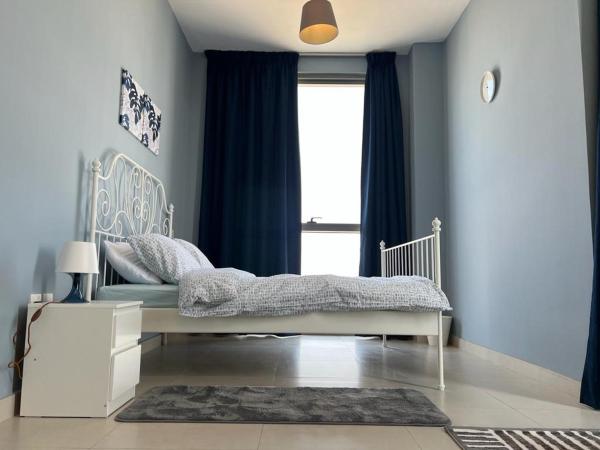 Na fotografii je vidět objekt Cozy & Quiet Studio nacházející se ve městě Dubaj.
