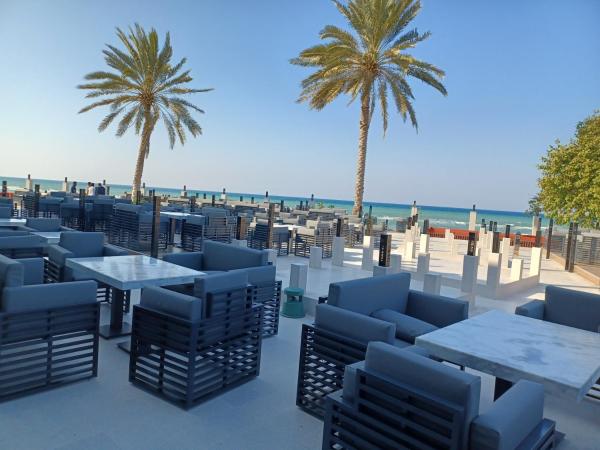 På bildet vises objektet Al Qurum Resort som ligger i byen Muscat.
