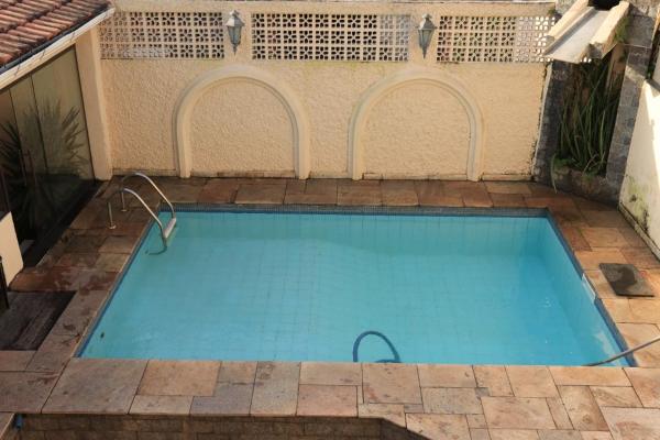 Casa Com Piscina - Santos