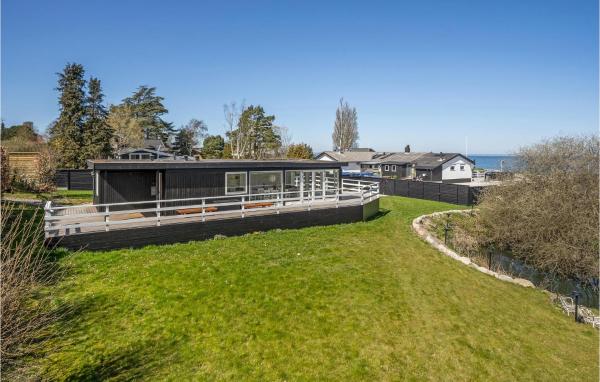 Na zdjęciu widoczny jest obiekt 3 Bedroom Beautiful Home In Strøby położony w mieście Strøby.