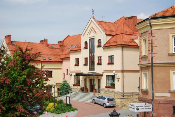 På billedet ses objektet Hotel Basztowy beliggende i byen Sandomierz.