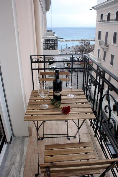 A la foto es mostra l'objecte Sealand-Guest House situat a la ciutat de Bari.