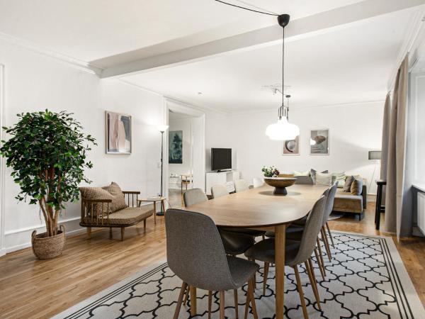 Sanders Stage - Enchanting Four-Bedroom Apartment Near Nyhavn