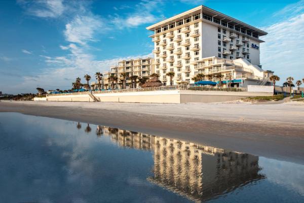 Na fotografii je vidět objekt The Shores Resort & Spa nacházející se ve městě Daytona Beach.