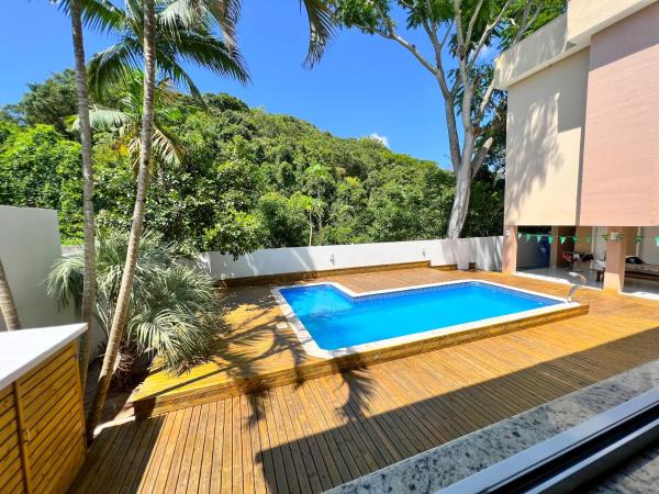 På billedet ses objektet Pousada Altas Natureza beliggende i byen Florianópolis.