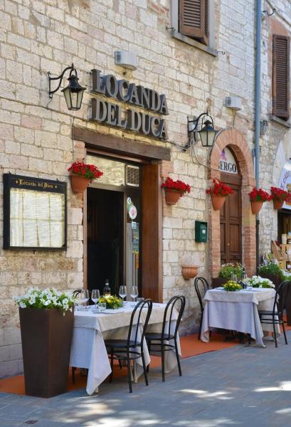 La photo montre l'objet Locanda Del Duca situé dans la ville de Gubbio.