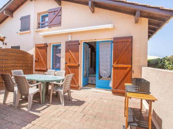 A la foto es mostra l'objecte Maison T2 Mezzanine à 350m des Plages avec Terrasse et Parking à Biscarrosse - FR-1-521-182 situat a la ciutat de Biscarrosse.