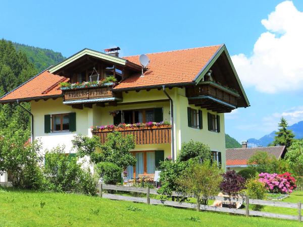 写真にはサシュラング市にあるFerienwohnung Kaiserblickが写っています。