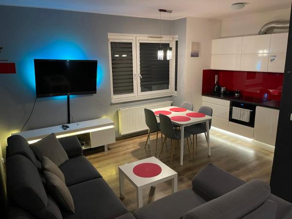 På billedet ses objektet Gdynia Apartament 42 m z miejscem w Garażu z Windą blisko centrum i morza beliggende i byen Gdynia.