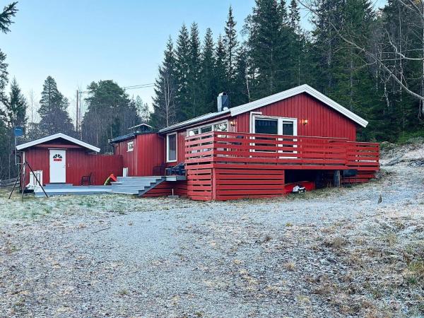 Na foto é possível ver o objeto 9 person holiday home in Mosvik-By Traum localizado na cidade de Røstad.