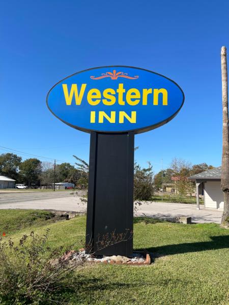 A la foto es mostra l'objecte Western Inn situat a la ciutat de Damon.