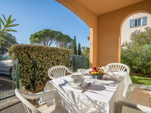 A la foto es mostra l'objecte Apartment Le Lagon Bleu-5 by Interhome situat a la ciutat de Fréjus.