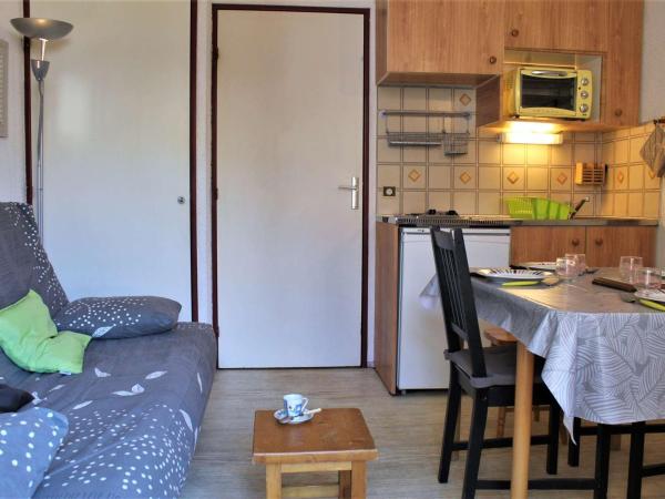 A la foto es mostra l'objecte Studio cosy avec coin montagne, balcon sud et casier à ski - 4 couchages à Risoul 1850 - FR-1-330-61 situat a la ciutat de Risoul.