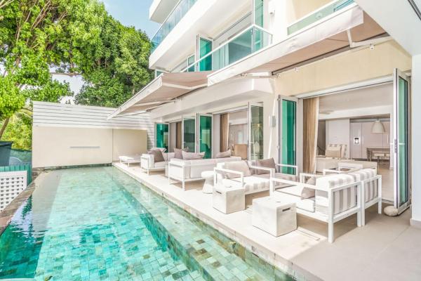 Footprints by Blue Sky Luxury, Saint James