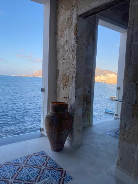 Στη φωτογραφία φαίνεται το αντικείμενο CIELOMARE APARTMENTS - ODISSEA fisherman house που βρίσκεται στην πόλη Τραπάνι.