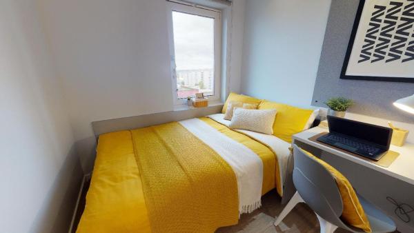 For Students Only Ensuite Bedrooms with Shared Kitchen at Broderick House in Birmingham City Centre, Birmingham
