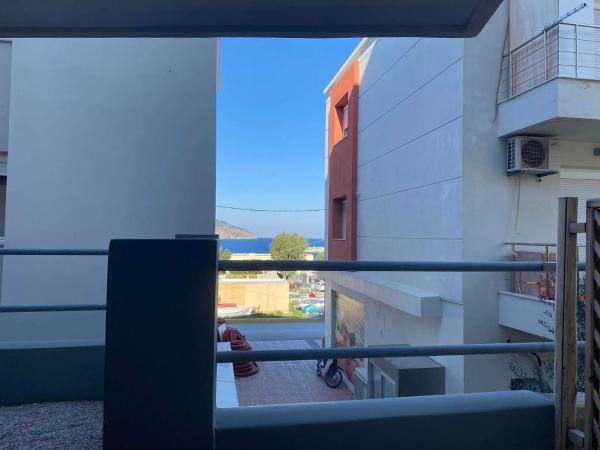 Στη φωτογραφία φαίνεται το αντικείμενο Holiday Center που βρίσκεται στην πόλη Κάρπαθος.