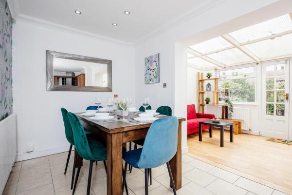 Bilde 5: Basildon 3 - 4 Bedroom Property - Essex