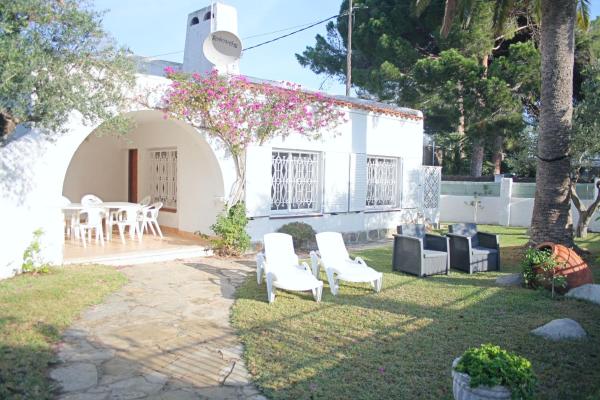 Na fotografii je vidět objekt Charming seafront villa nacházející se ve městě Cambrils.
