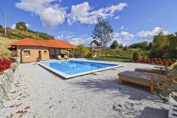 Kuvassa näkyy kohde Holiday Home Grga-Three Bedroom House with Swimming Pool, joka sijaitsee kaupungissa Gornja Voća.