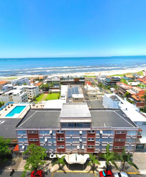 A la foto es mostra l'objecte Farol Hotel situat a la ciutat de Torres.