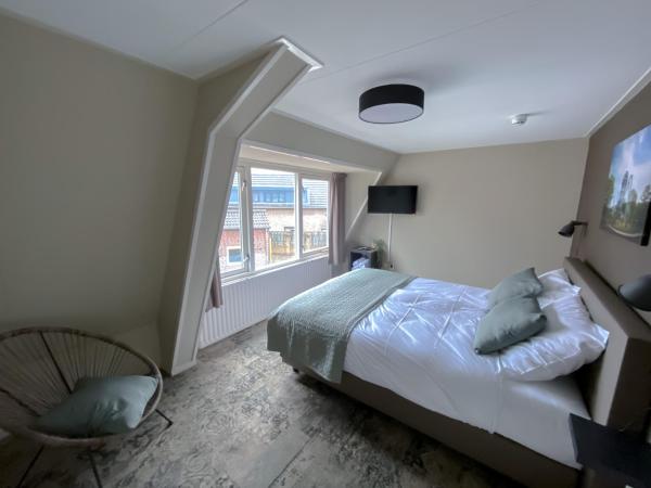 The photo shows the Hotel de Slapende Hollander - Economy located in the city of Kaatsheuvel.