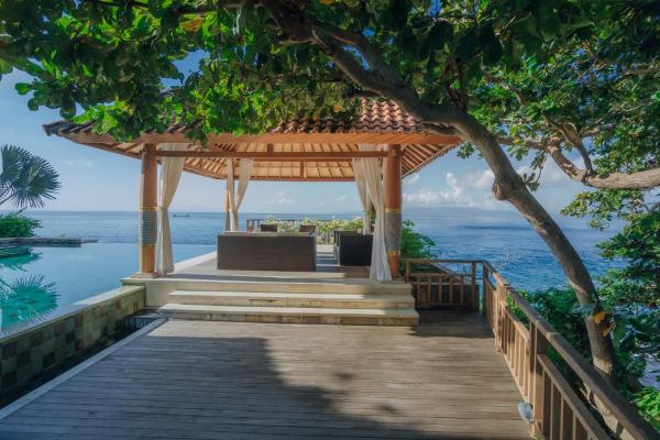 A la foto es mostra l'objecte Raaga Samudra Villa situat a la ciutat de Padangbai.