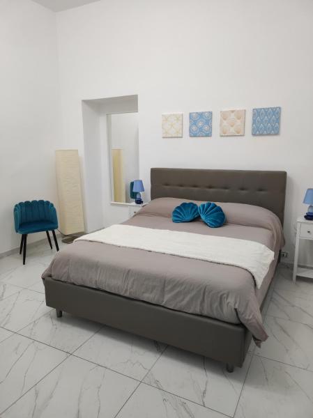 A la foto es mostra l'objecte Casa della Sibilla situat a la ciutat de Nàpols.