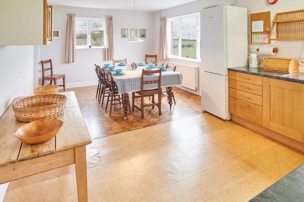 Host & Stay - Penrheol Farmhouse photo 8
