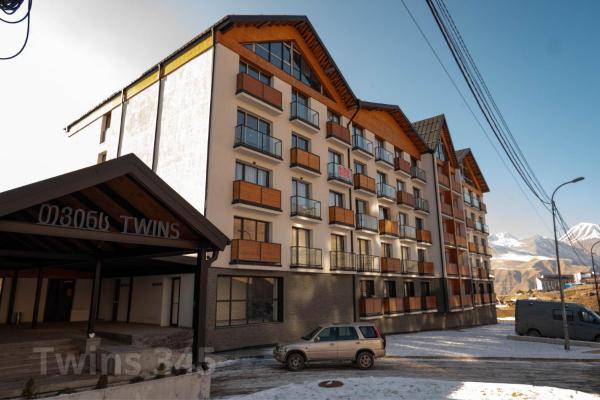 Foto 5: Valley & Mountain View, Twins, with Hot Water