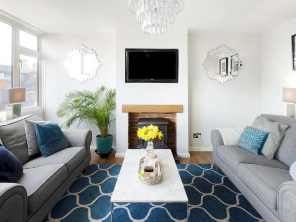Pass The Keys Eton Penthouse With Amazing Castle River Views - Windsor