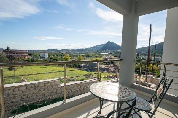 A la foto es mostra l'objecte Over the horizon 3 bedroom apartment situat a la ciutat de Nàuplia.