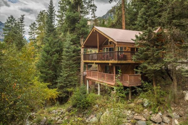 A la foto es mostra l'objecte 410 Mother Lode Lane situat a la ciutat de Ouray.