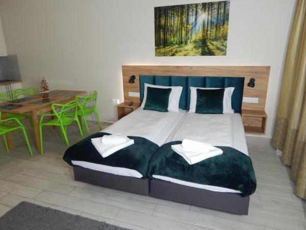 På billedet ses objektet AGAT Apartament Czarna Góra beliggende i byen Sienna.