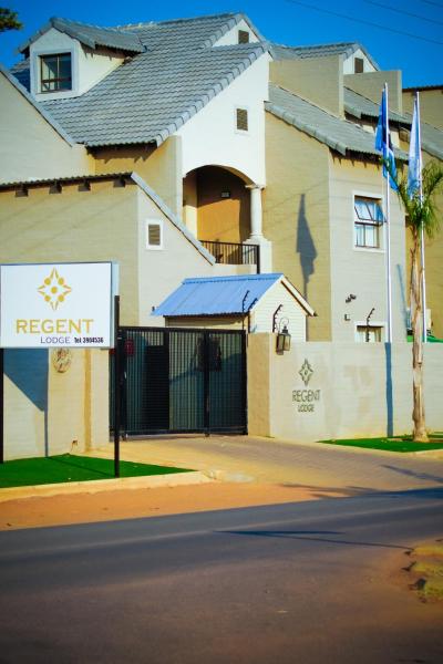 The photo shows the Regent Kgale Lodge located in the city of Gaborone.