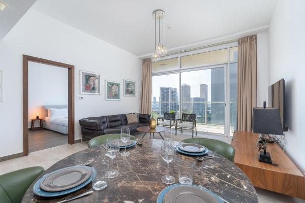 Na fotografii je vidět objekt Elegant 1br in Zaya Hameni nacházející se ve městě Dubaj.