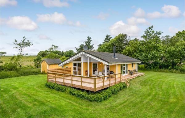 Na fotografii je vidět objekt Holiday Home Hurup Thy With A Fireplace 06 nacházející se ve městě Heltborg.