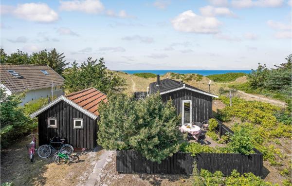 A la foto es mostra l'objecte Gorgeous Home In Læsø With Wifi situat a la ciutat de Læsø.