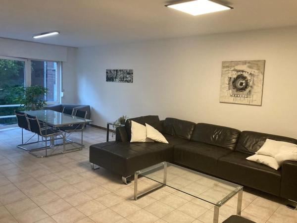 På billedet ses objektet Superbe appartement lumineux et spacieux beliggende i byen Hoboken.