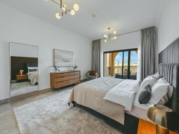 Na fotografii je vidět objekt Luton Vacation Homes - Luxury & Spacious 1BR North Residence Fairmont , Palm Jumeirah - 90AB3 nacházející se ve městě Dubaj.