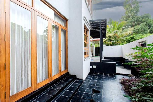 Fully Ac 3bdhk Villa With Jacuzzi Pool And Courtyard - Goa