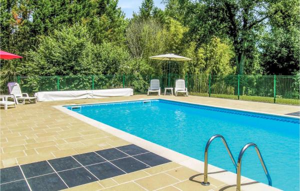 A la foto es mostra l'objecte Riverside Retreat situat a la ciutat de Chamadelle.