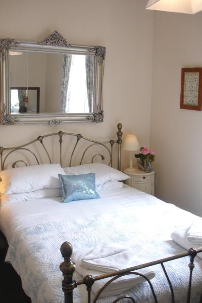 Foto 3: Fox & Hounds Country Hotel