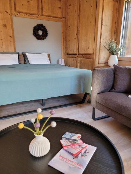 The photo shows the Ferienwohnung PARDI located in the city of Lenz.