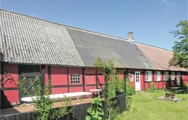 Na fotografii je vidět objekt Holiday Home Skolevejen nacházející se ve městě Spidsegård.